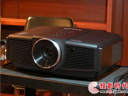 三菱HC3700投影机
