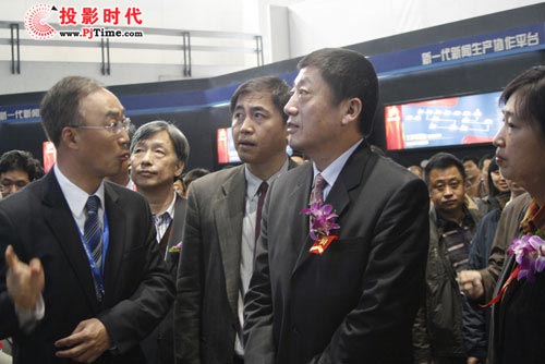 广电总局张海涛副局长参观 CCBN2009