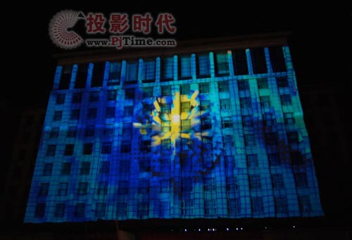 清华百年校庆晚会 巴可助力主楼投影3D秀