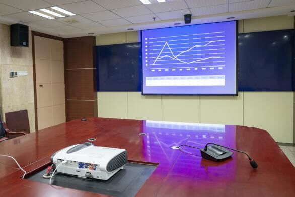 为什么商务办公需要明基激光投影仪