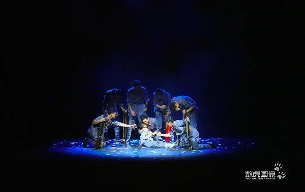 大型多媒体演艺《龙乡水里 贵秀》 一场沉浸式盛世欢歌