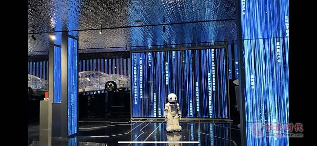 与上海精研畅游高科技规划馆,沉浸式触摸屏助力人机互动