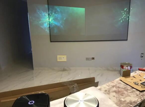 三个100万和六个超100%:数看投影圈的机遇