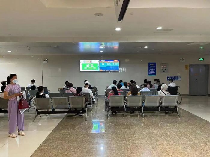 案例 | 中国科学技术大学附属第一医院,以AOC商用电视赋能智慧医疗