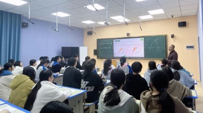 智慧教育走进江西贵溪,锐取赋能课堂数字化转型!