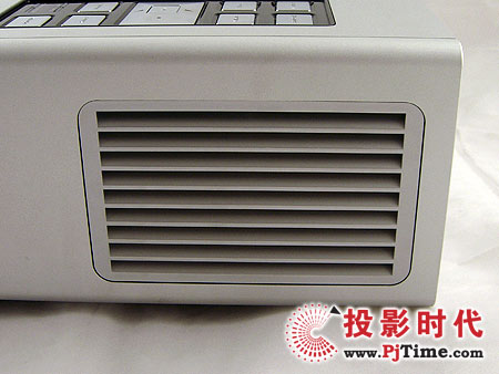 示创cinetron HD-900 LCOS家用投影机散热接口