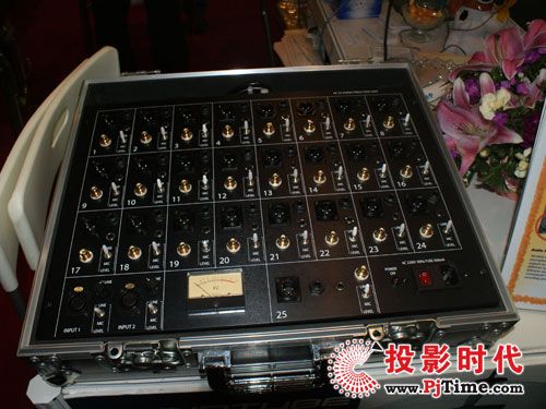 記者用訊源分配器 > AF-25