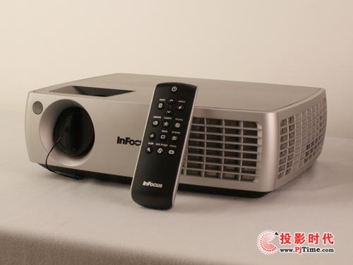 宽屏傻瓜机 富可视IN3186投影机评测