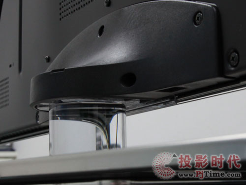LED水晶 详评三星液晶电视UA55B8000外观赏析