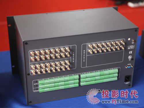 矩阵切换设备展示