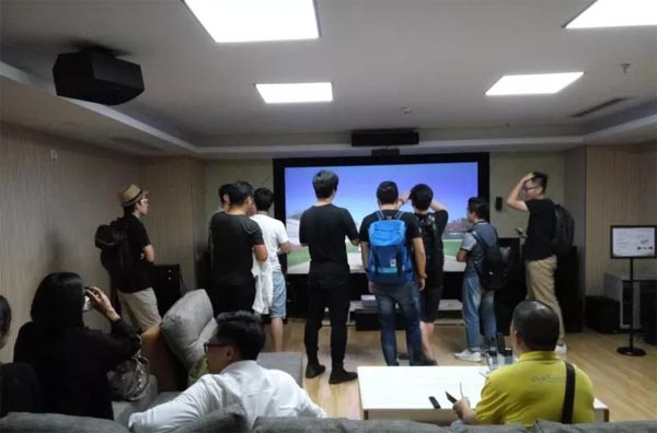 阿拉伯国家舞美技术考察团参观DET德浩集团