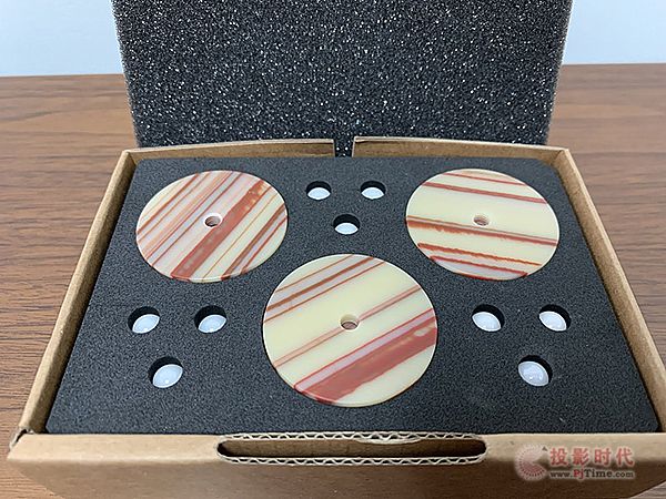 破百实测微调才定案：Tienaudio复合式脚垫