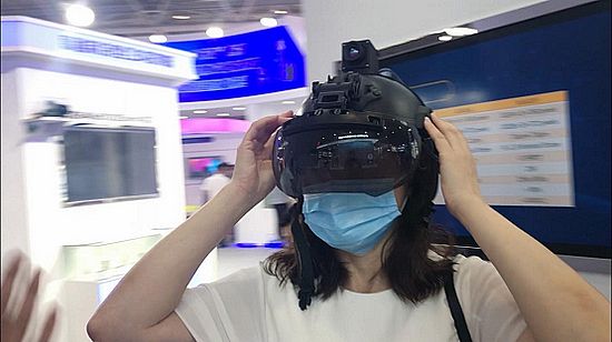 2021光博会观后感：传统波导到二维扩瞳，终于看到消费级AR的未来