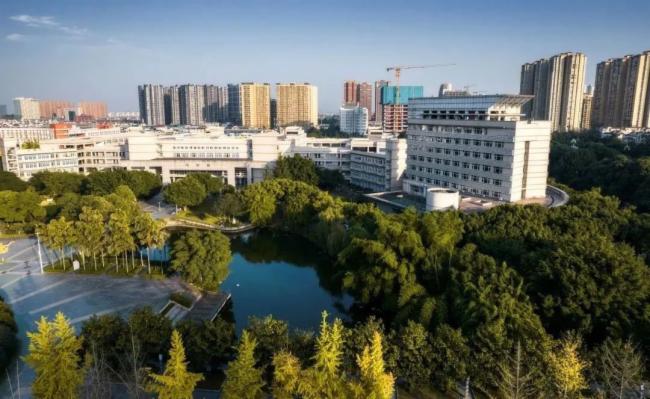 锐取|瞒不住了！跨校区零距离？西南石油大学的教室智慧上线啦