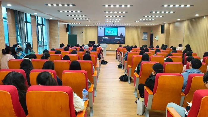 重庆人文科技学院：善用数字化，赋能教育教学转型升级